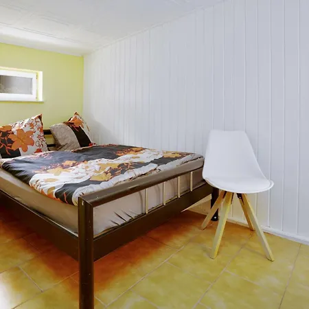 Kleines Nur 5 Auto-min Von Binz Apartment Lubkow