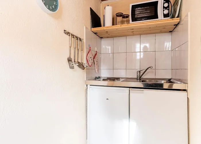 Kleines Nur 5 Auto-min Von Binz 아파트 *